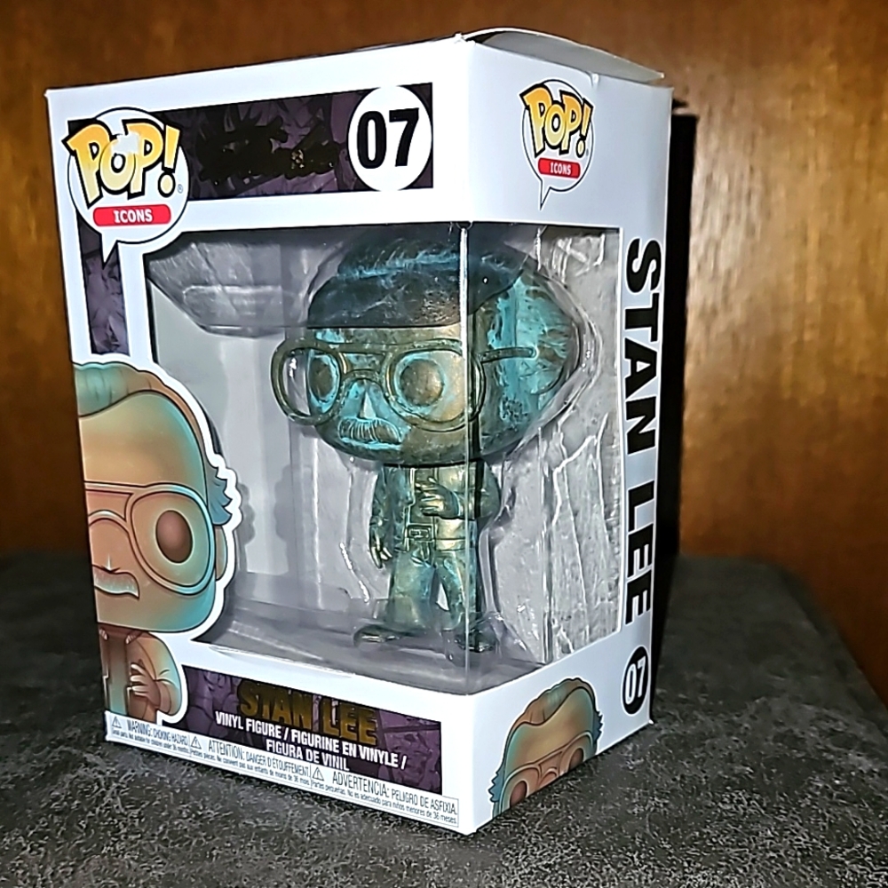 Funko Pop! Stan Lee (Patina) #07 - Picture 2 of 9